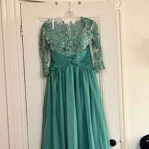 Prom, mother of the bride/groom, Ball gown